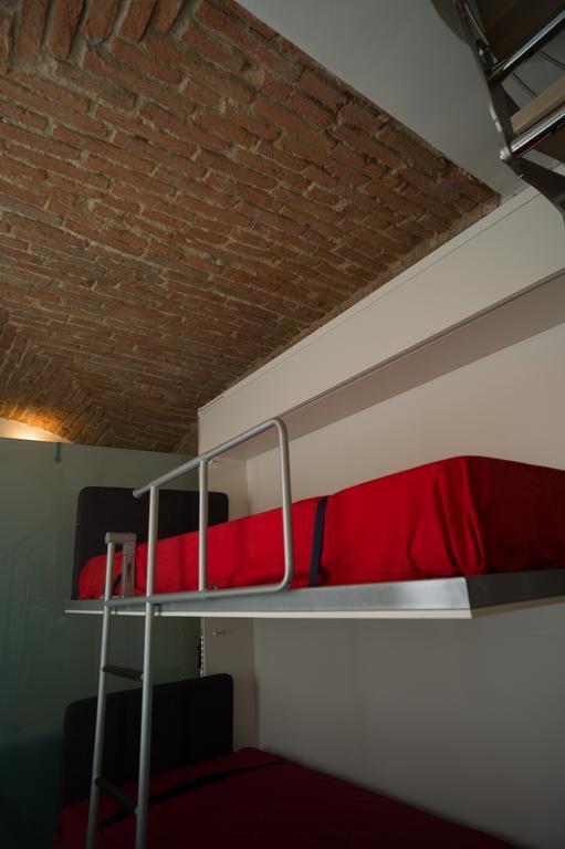 Elegant And Modern Loft In Medieval Bologna Daire Oda fotoğraf